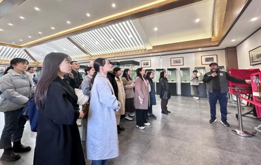 马克思主义学院学院组织教师赴四川文化艺术学院开展交流共建活动